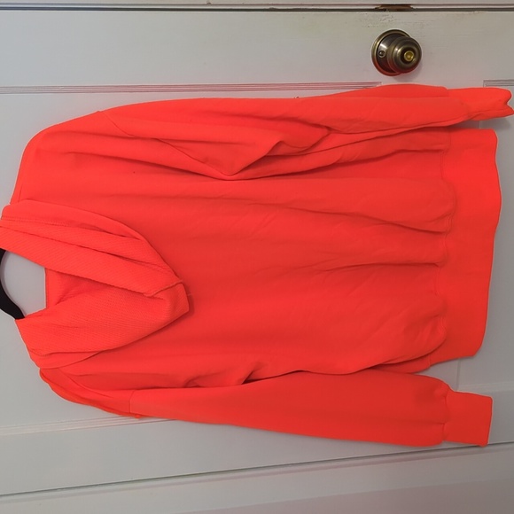 Orange Hoodie XL with Large Pockets and Zippered Front - Picture 4 of 4